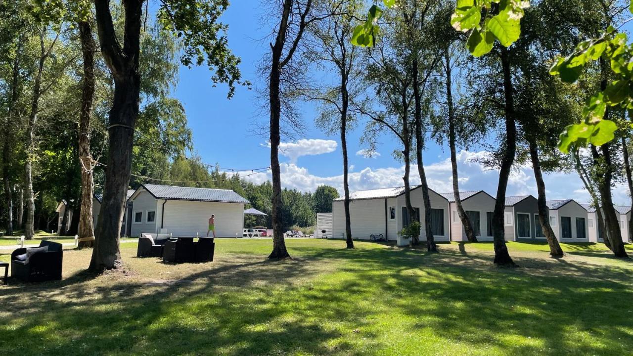 Lumi Resort Domki Letniskowe Z Podgrzewanym Basenem Rewal Exterior foto