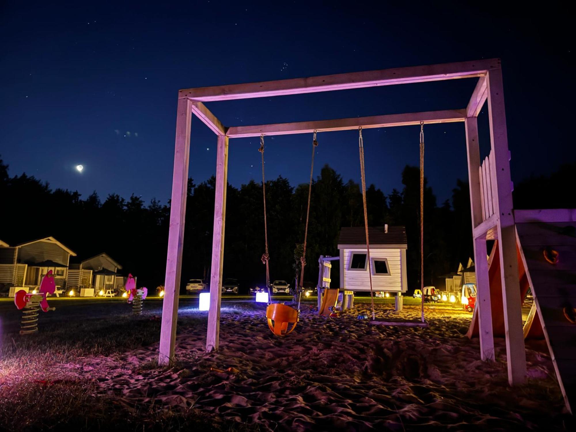 Lumi Resort Domki Letniskowe Z Podgrzewanym Basenem Rewal Exterior foto